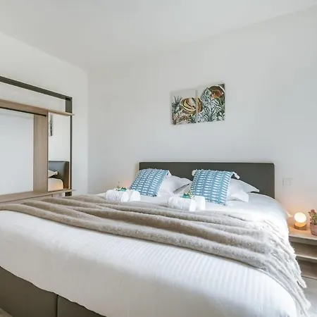 Apartament Huswell - Modern With Sunny And Large Terrace *
